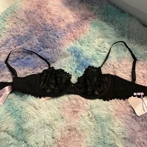 Brand new never worn Savage x fenty bra